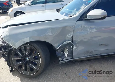 2023 BMW I7 xDrive60 z USA, uszkodzony, nr VIN WBY53EJ09PCN73592